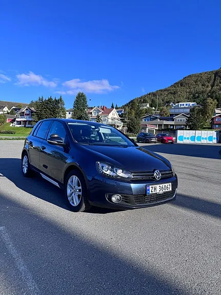 Volkswagen Golf 2012 photo 2