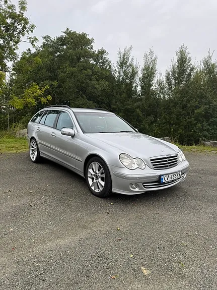 Mercedes-Benz C200 2004 photo 3
