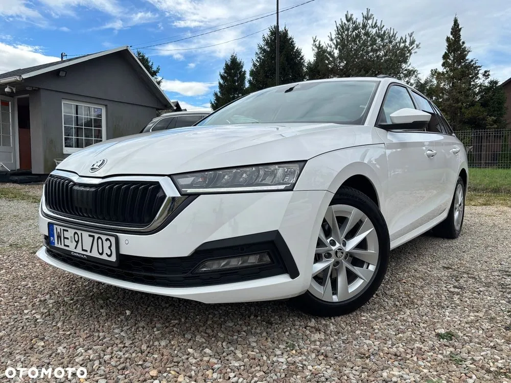 Skoda Octavia 2023 photo 2