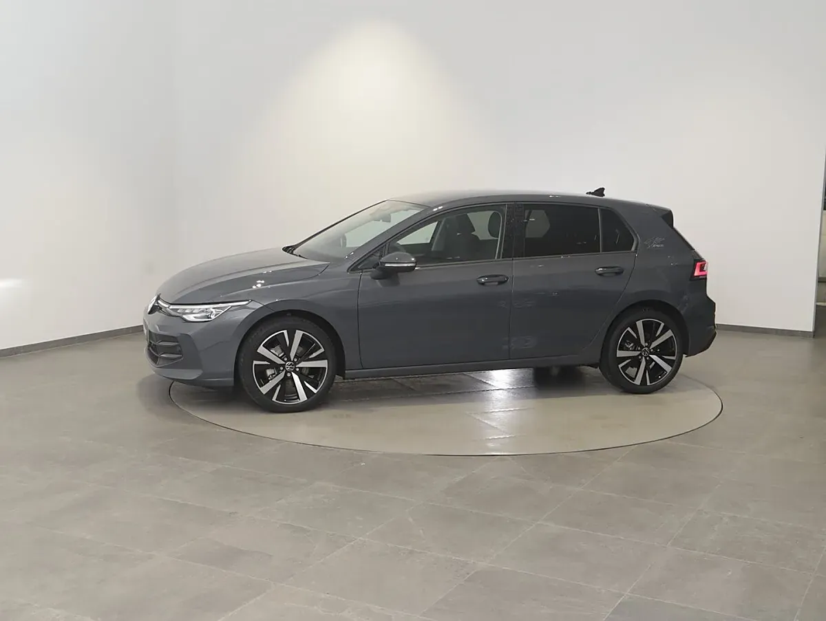 Volkswagen Golf 2026 photo 3