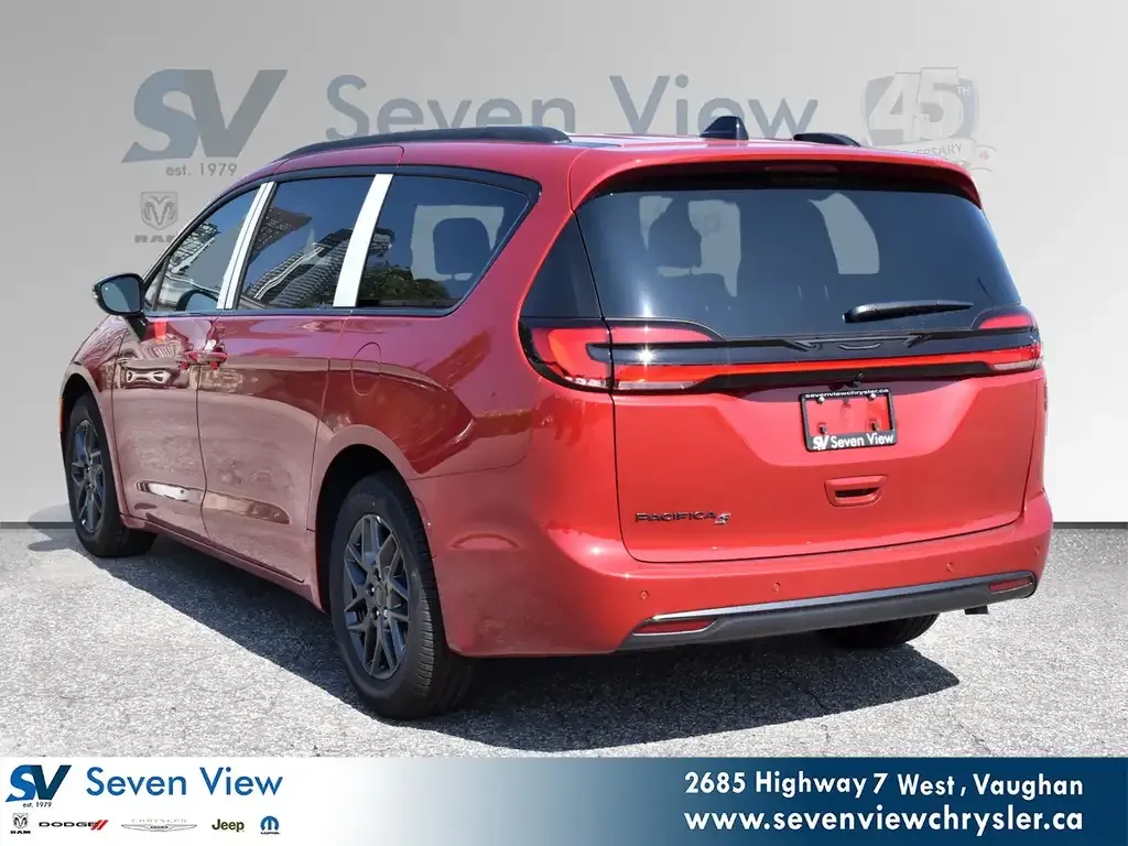 Chrysler Pacifica 2027 photo 3
