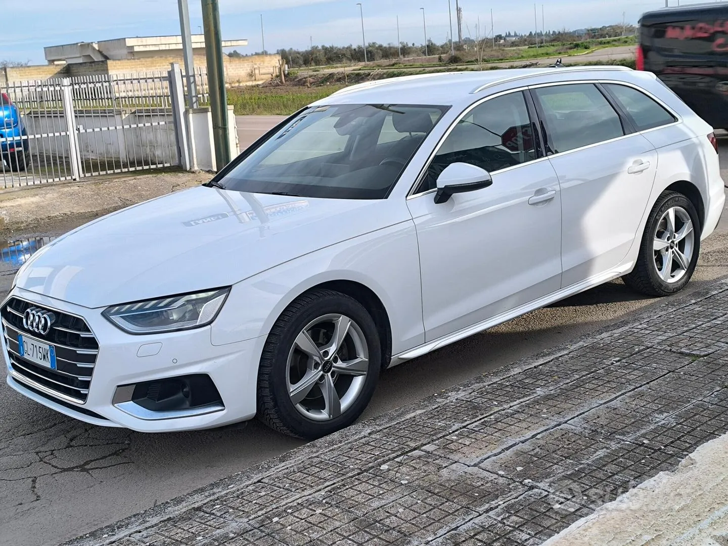 Audi A4 Avant 2022 photo 2