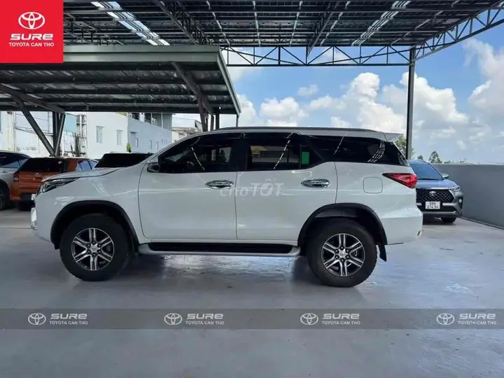 Toyota Fortuner 2022 photo 4