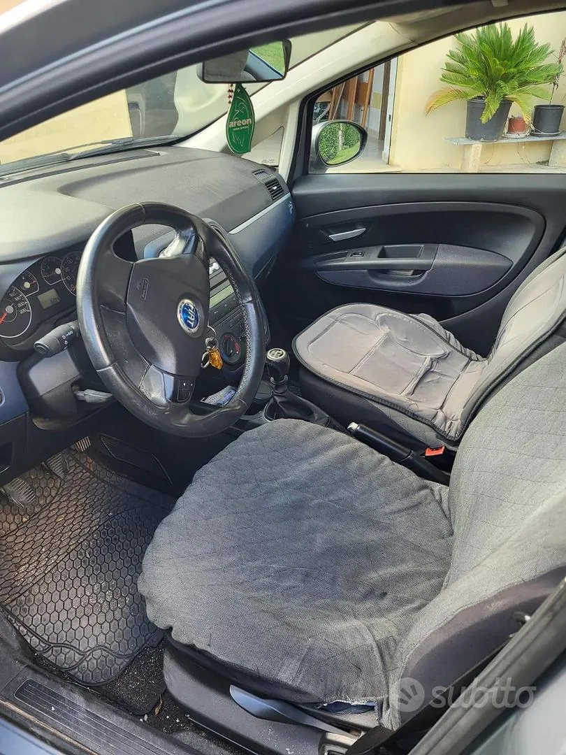 Fiat Grande Punto 2007 photo 4