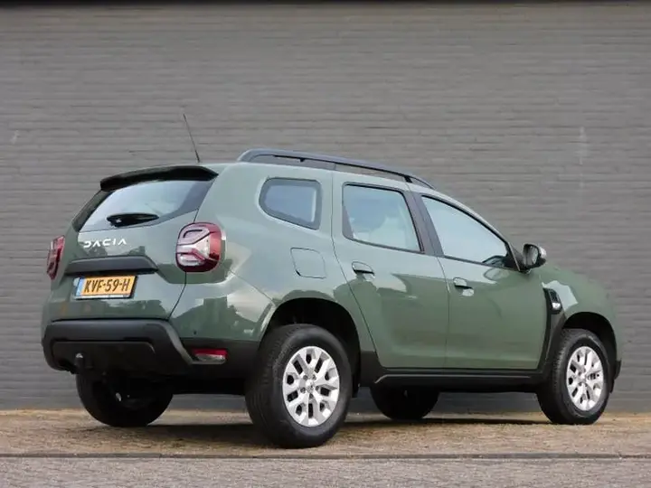 Dacia Duster 2023 photo 3