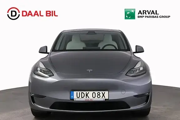 Tesla Model Y 2023 photo 2