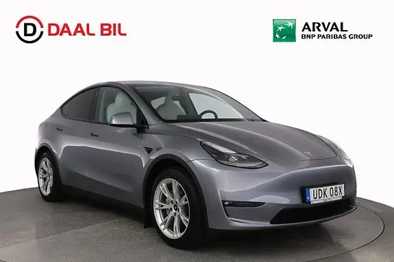 Tesla Model Y 2023 photo 3
