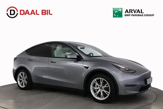 Tesla Model Y 2023 photo 4