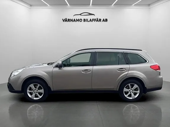 Subaru Outback 2013 photo 2