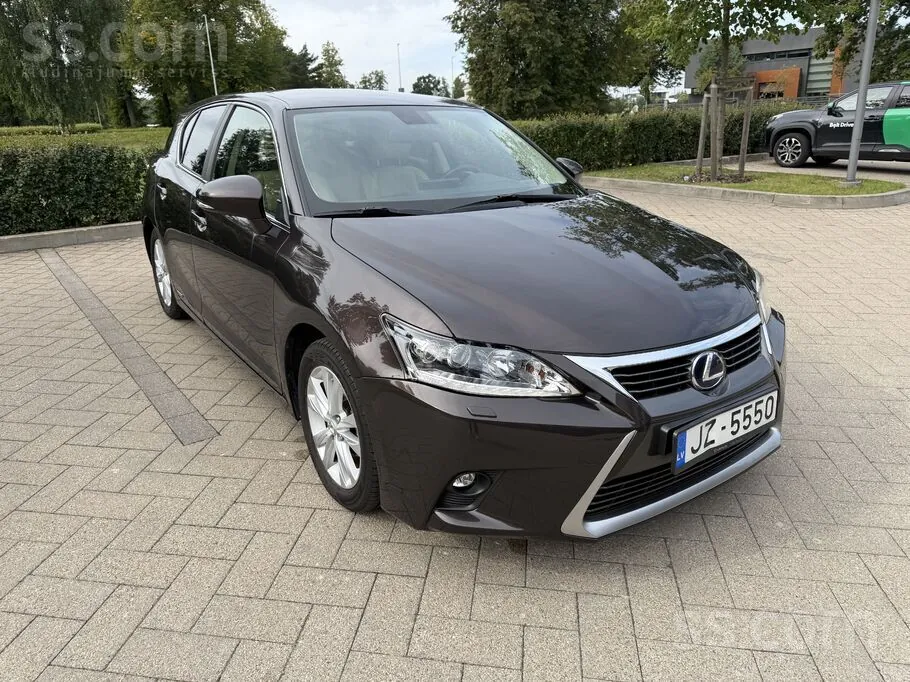Lexus Ct 2015 photo 2