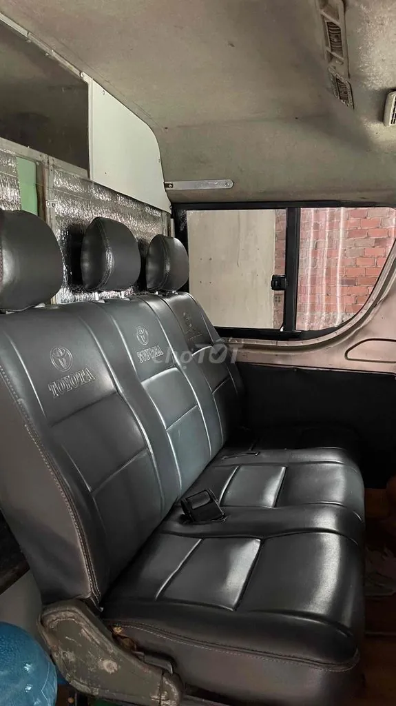 Toyota Hiace 2006 photo 4
