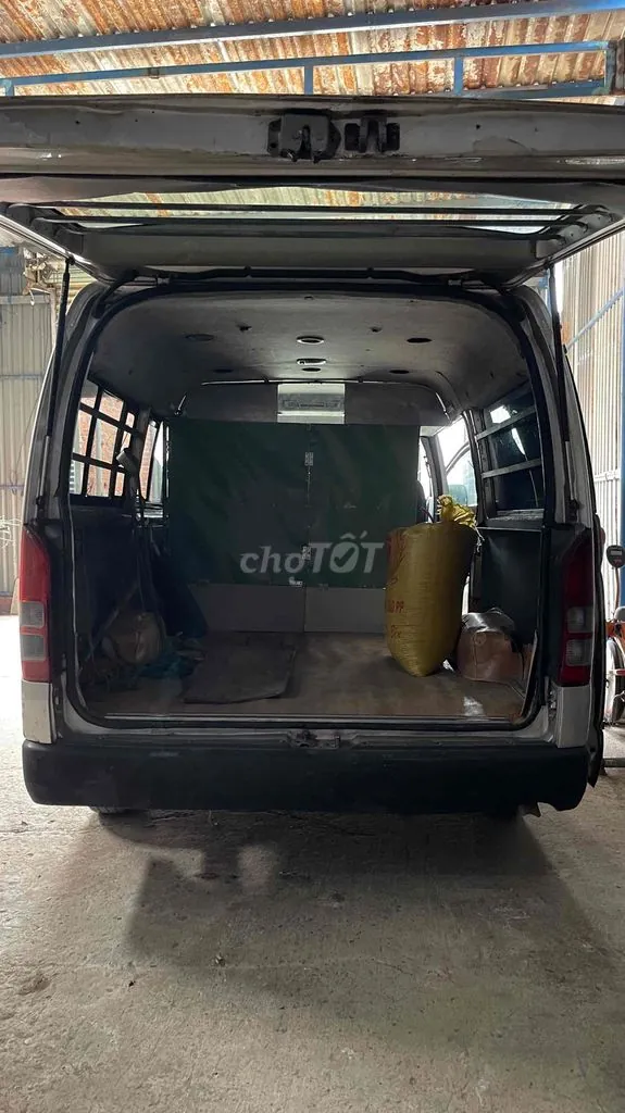 Toyota Hiace 2006 photo 3