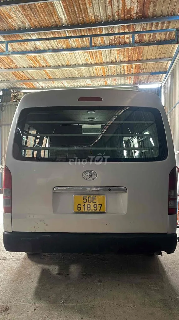 Toyota Hiace 2006 photo 2