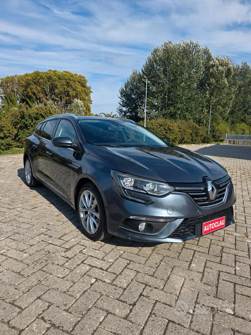 Renault Megane 2017 photo 2