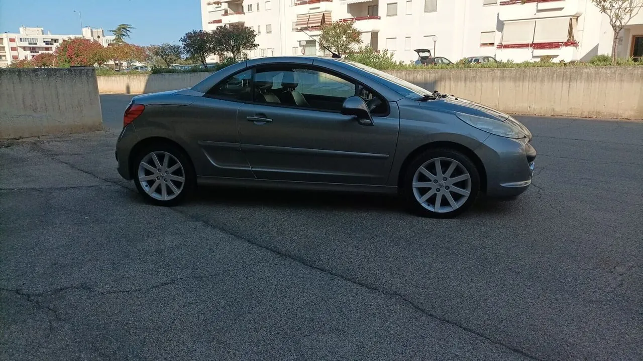 Peugeot 207 2008 photo 4