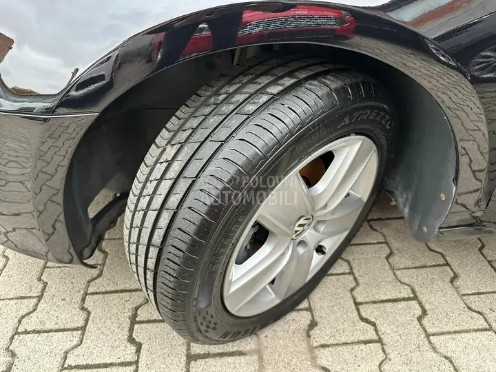 Volkswagen Golf 6 2011 photo 2