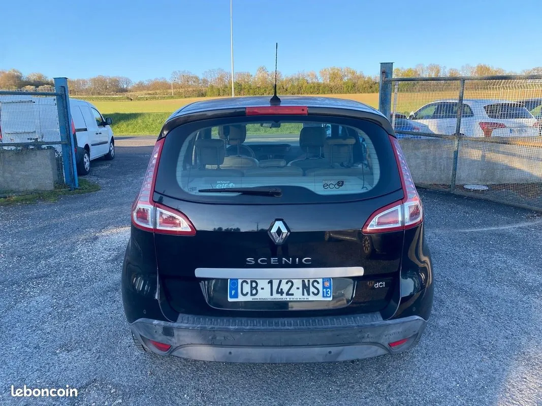 Renault Scenic 2012 photo 4