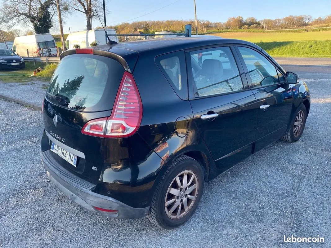 Renault Scenic 2012 photo 5