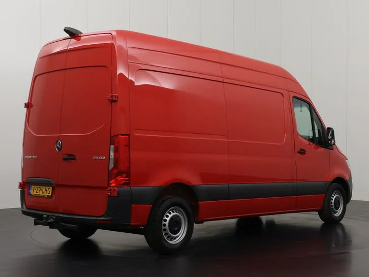 Mercedes-Benz Sprinter 2021 photo 2