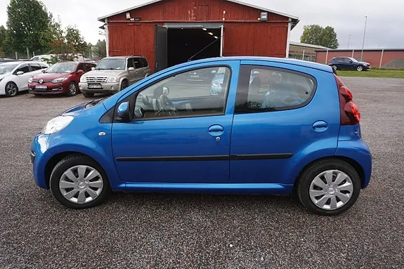 Peugeot 107 2012 photo 4