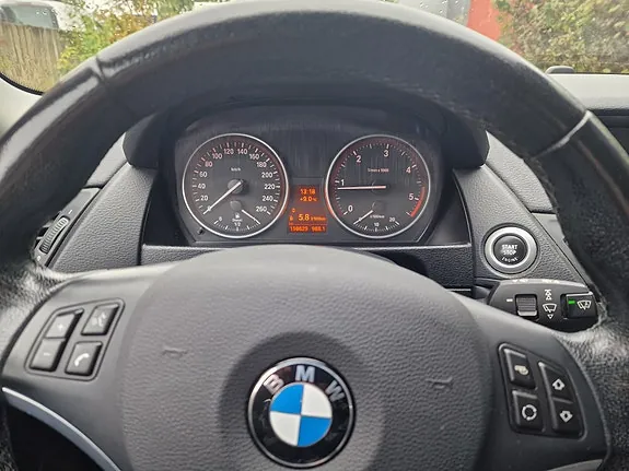 BMW X1 2011 photo 2