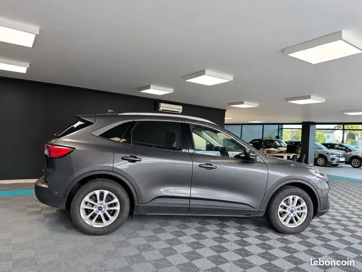 Ford Kuga 2021 photo 2