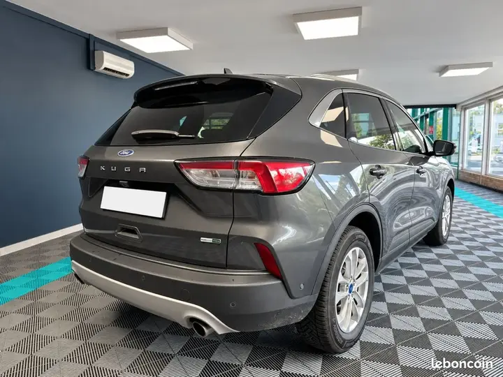 Ford Kuga 2021 photo 3
