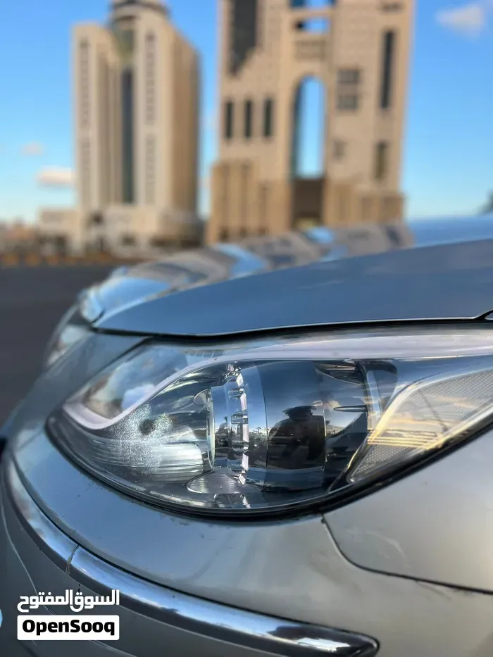 Genesis G80 2013 photo 3