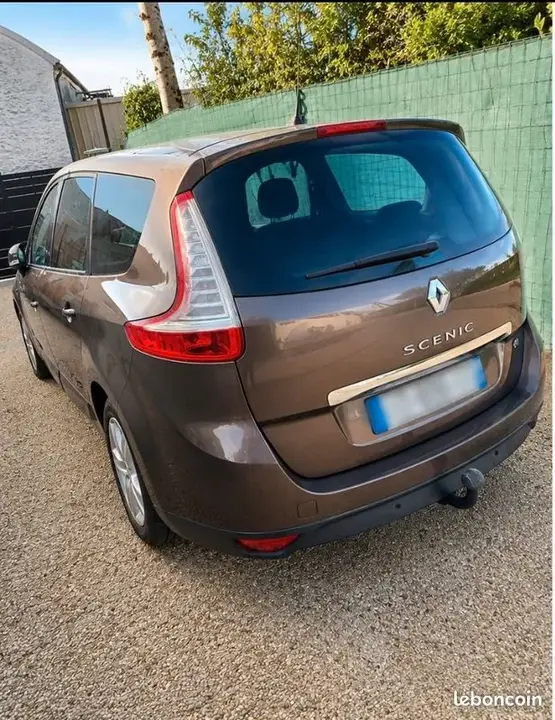 Renault Grand Scenic 2009 photo 2