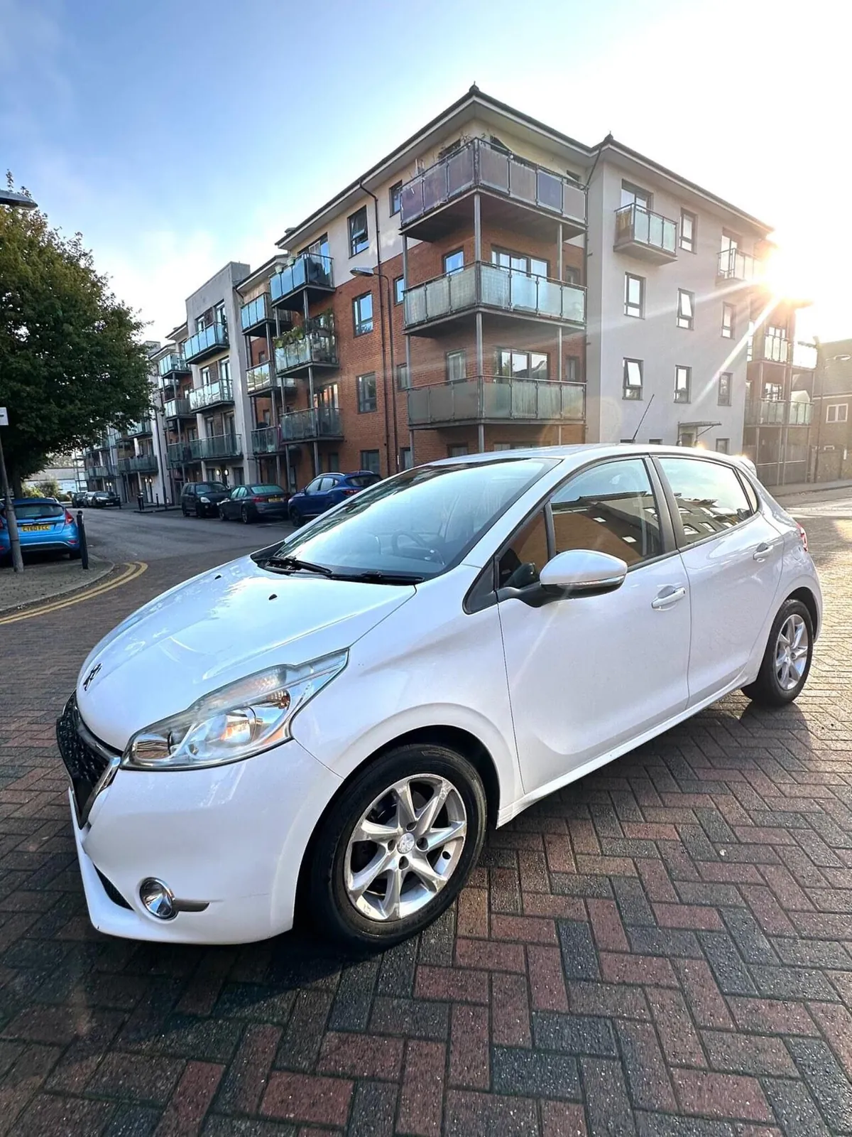 Peugeot 208 2013 photo 4