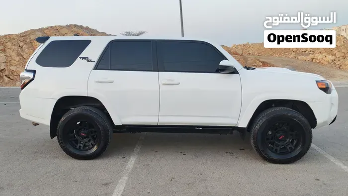 Toyota 4Runner 2022 photo 2
