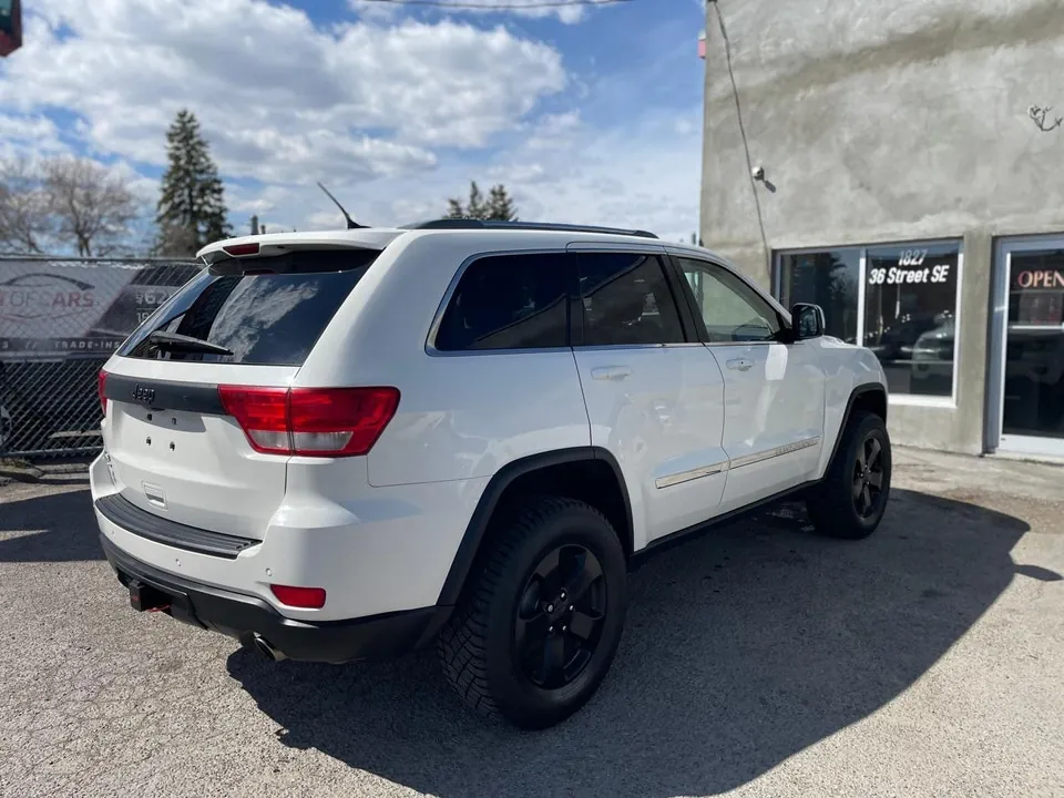 Jeep Grand Cherokee 2011 photo 4