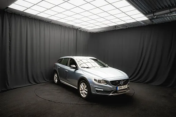 Volvo V60 Cross Country 2017 photo 4