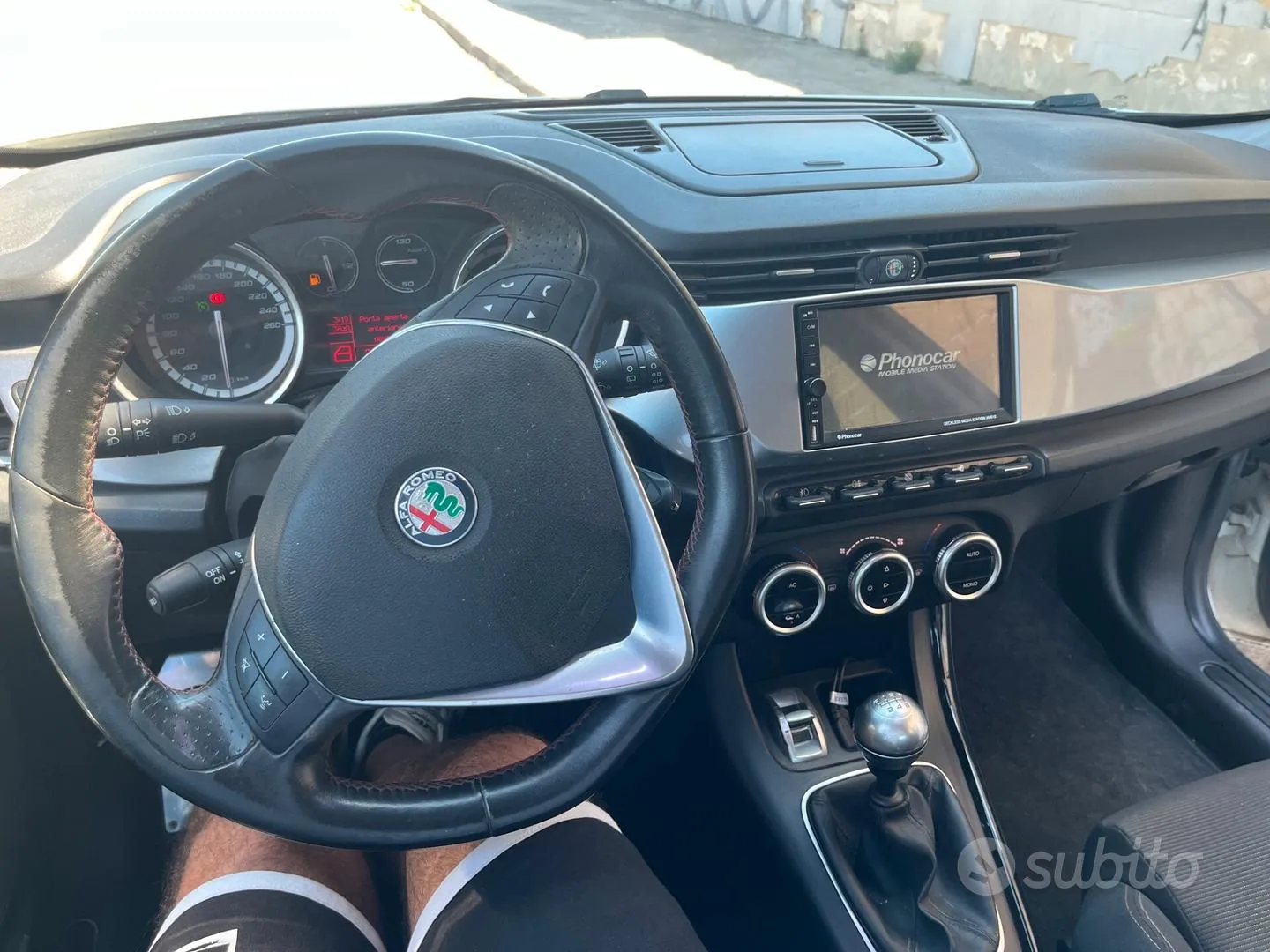 Alfa Romeo Giulietta 2012 photo 5
