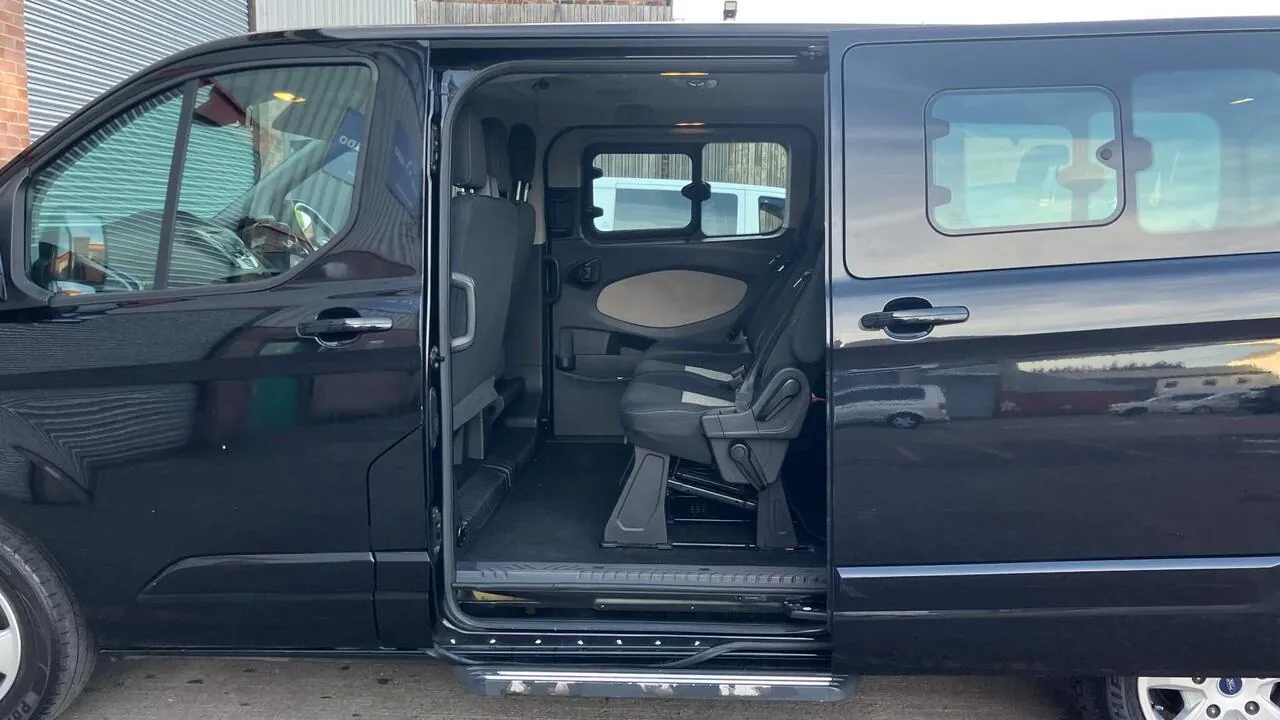Ford Tourneo Custom 2017 photo 5