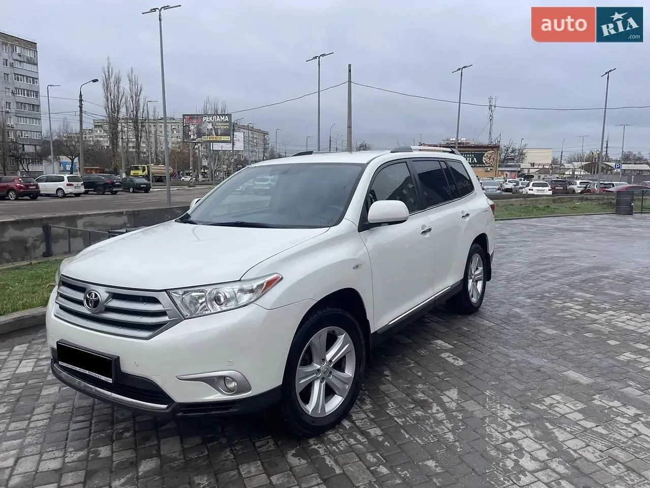 Toyota Highlander 2013 photo 2