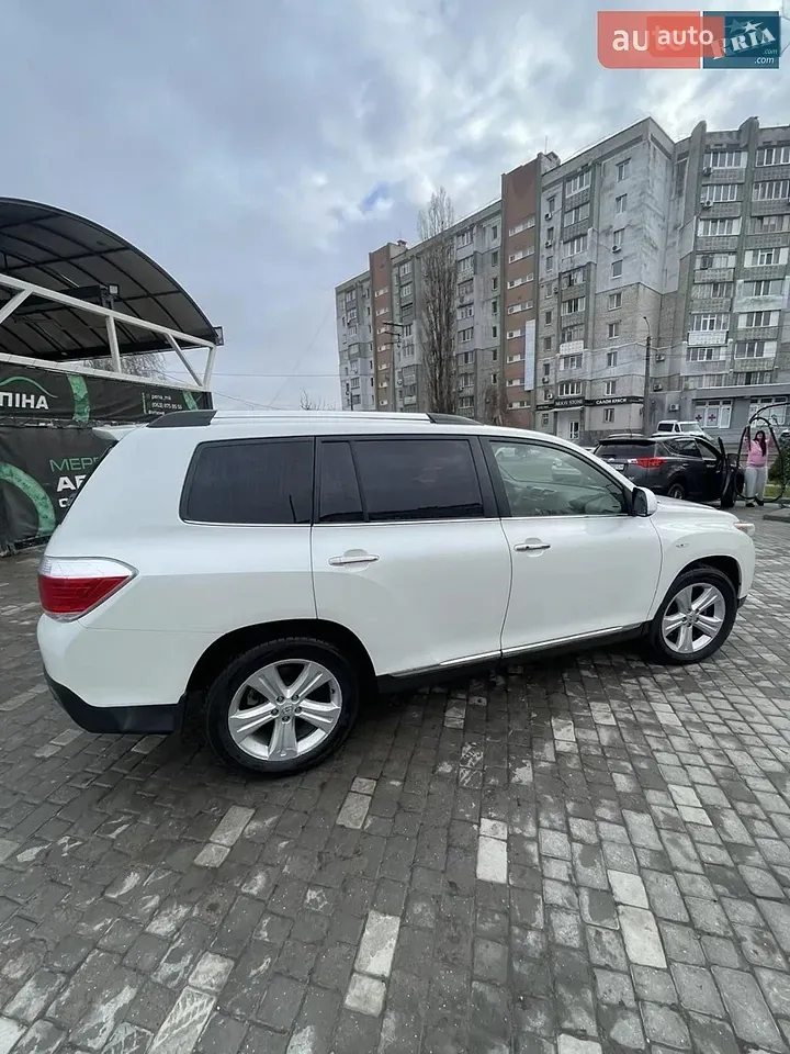 Toyota Highlander 2013 photo 4