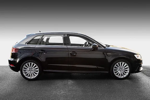 Audi A3 2016 photo 3