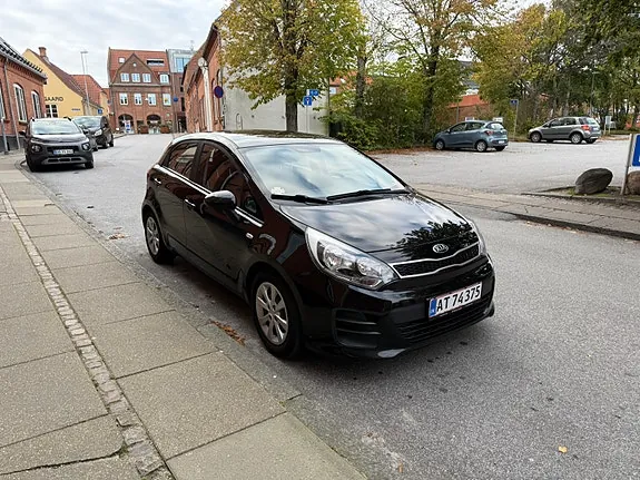 Kia Rio 2015 photo 2