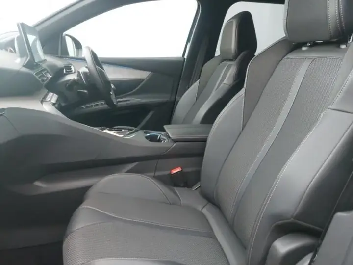 Peugeot 5008 2023 photo 5