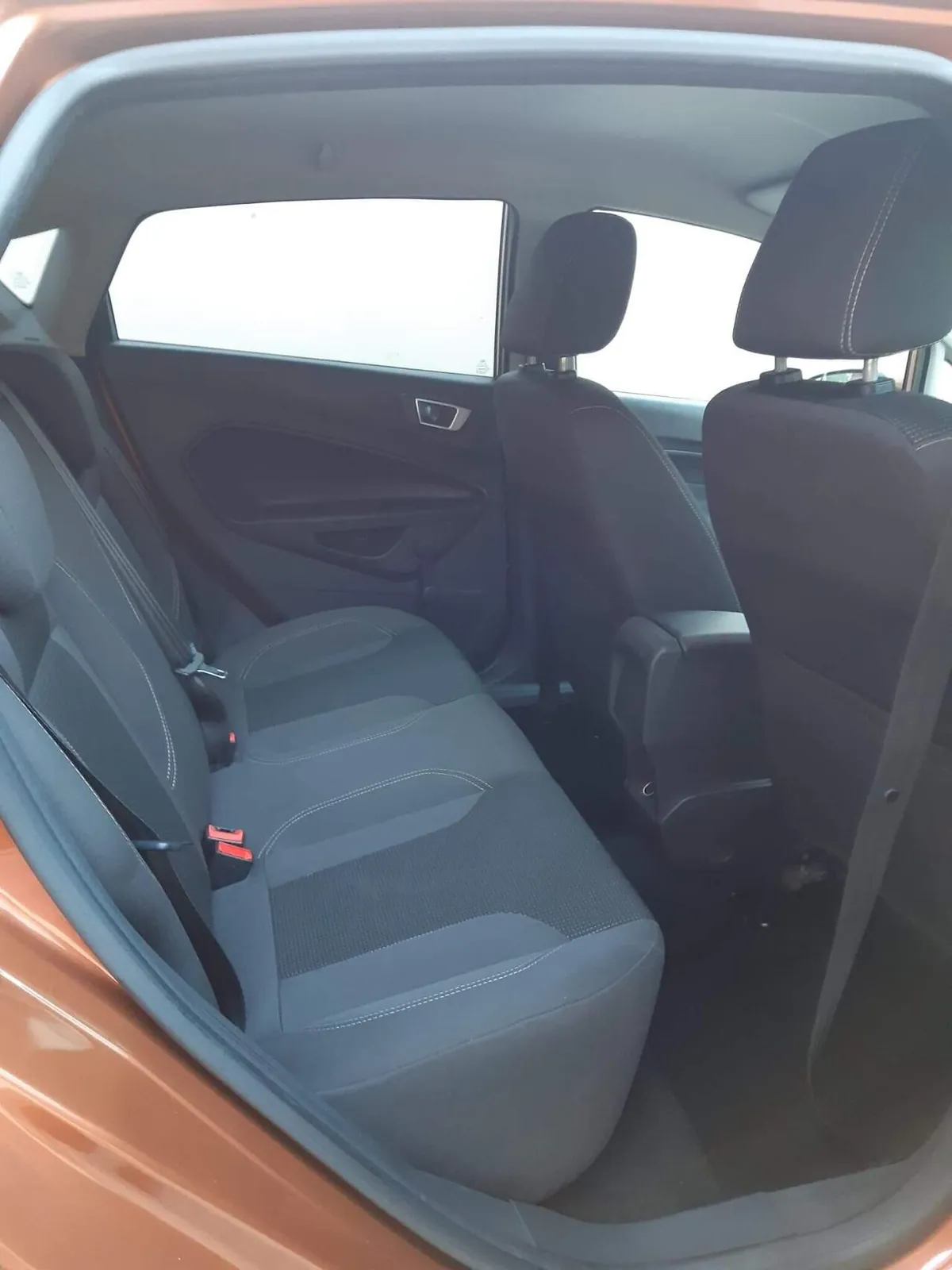 Ford Fiesta 2015 photo 3