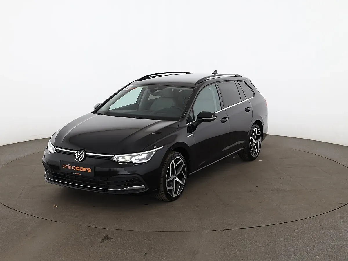 Volkswagen Golf 2022 photo 2