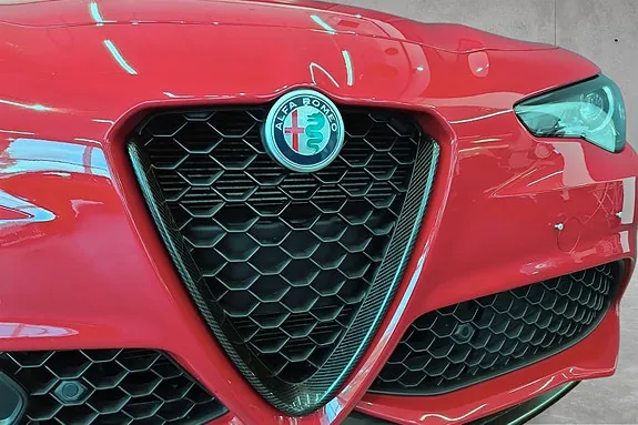 Alfa Romeo Giulia 2020 photo 4