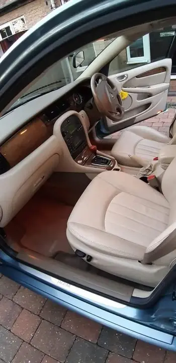 Jaguar X-Type