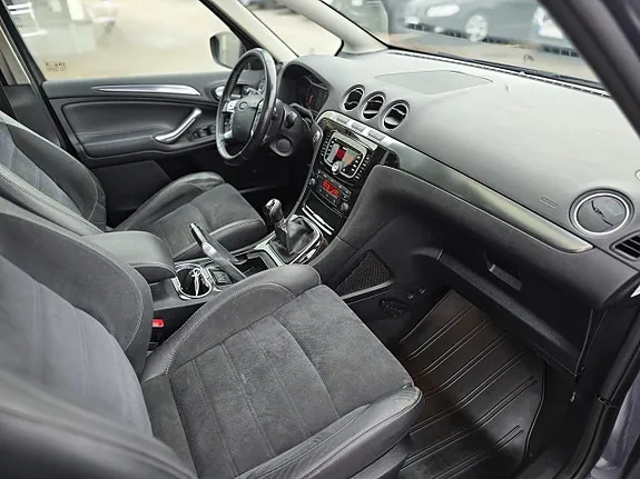 Ford S-Max 2012 photo 5