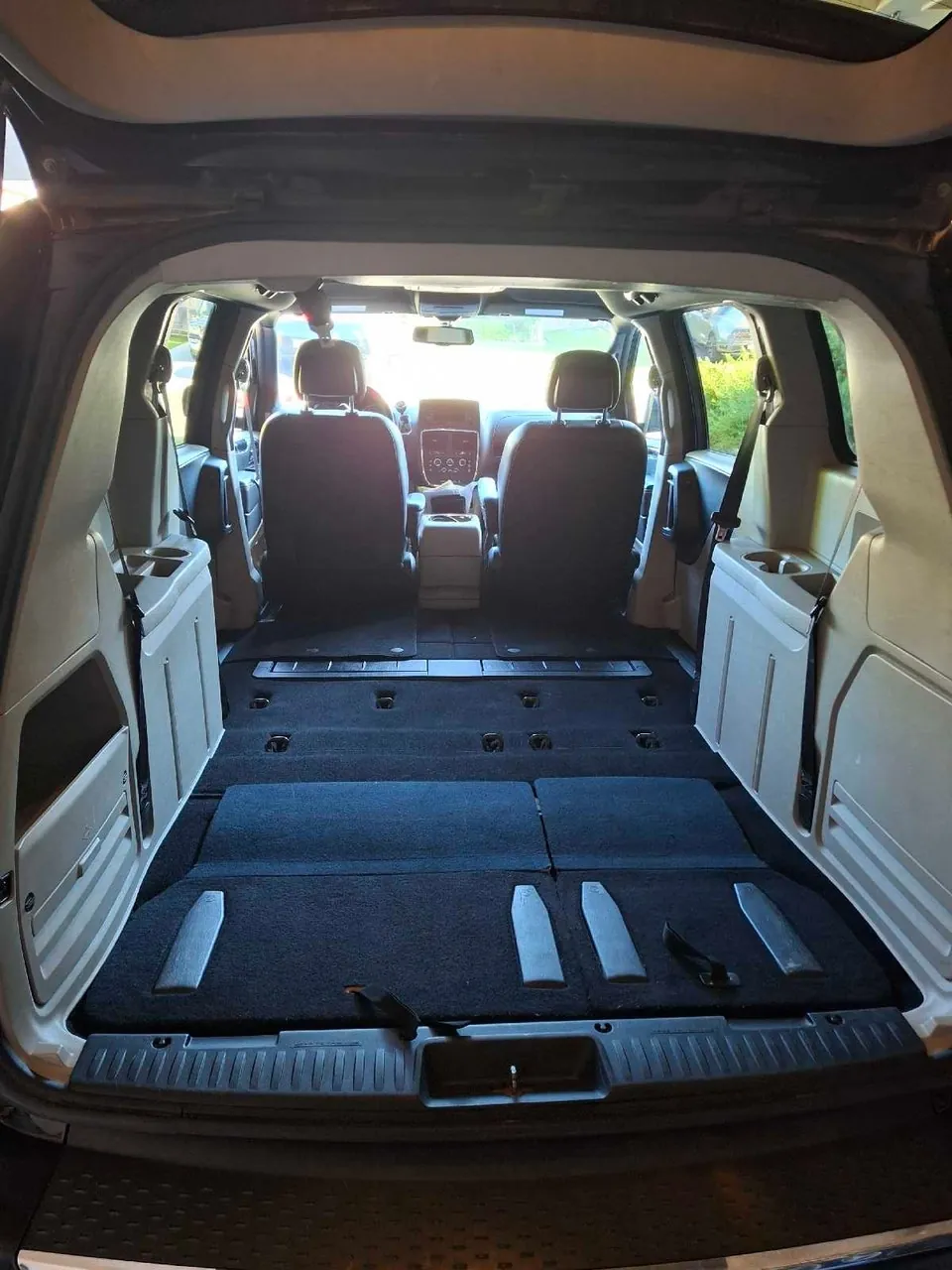 Dodge Grand Caravan 2016 photo 2