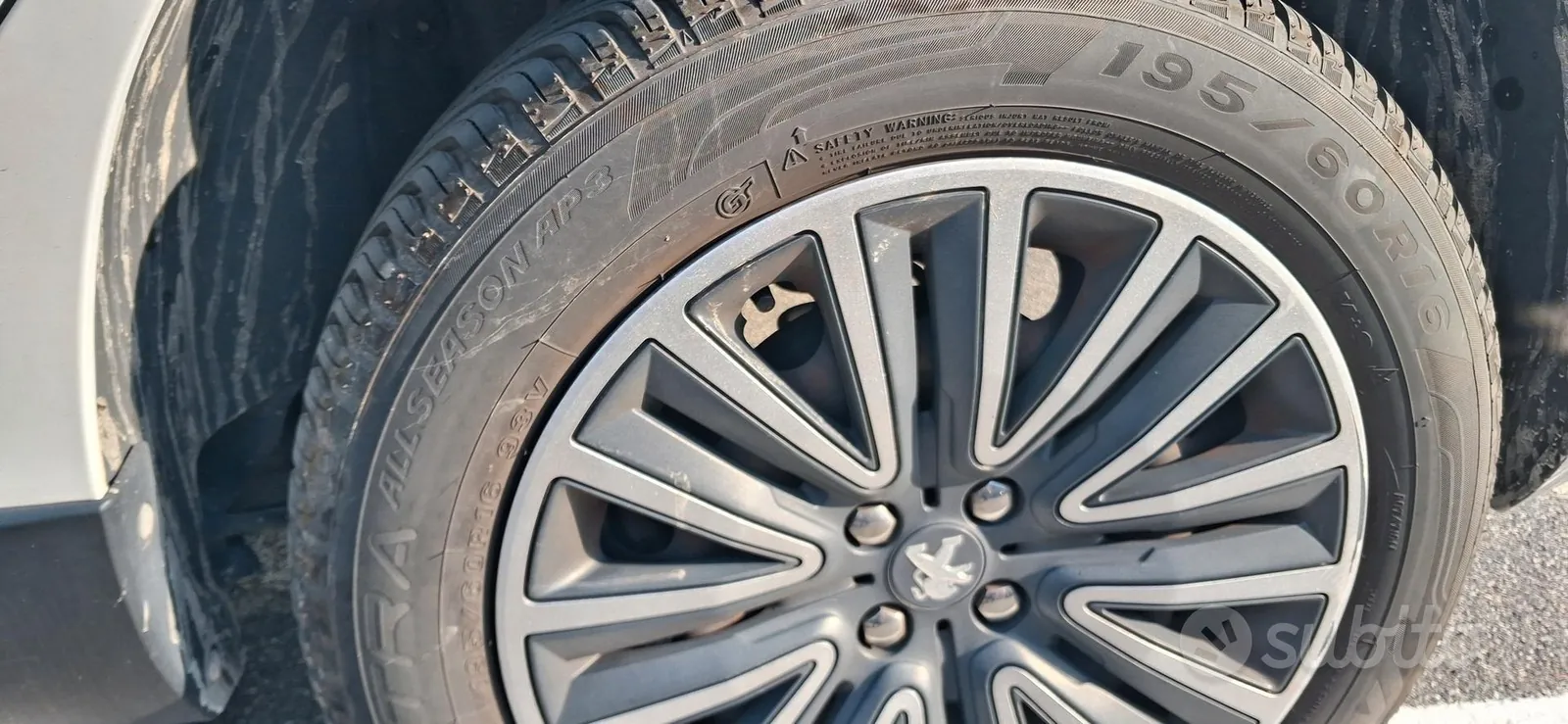 Peugeot 2008 2014 photo 3