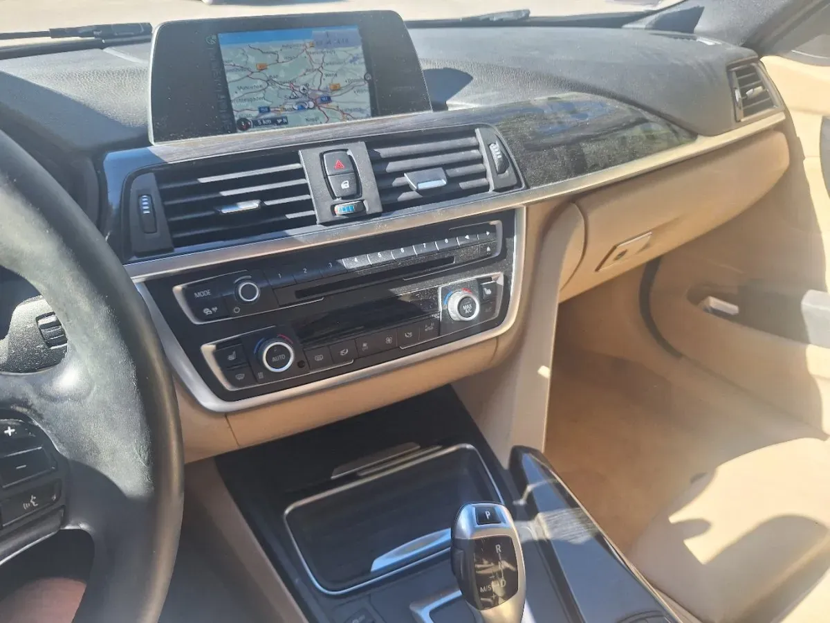 BMW 3 Series 2014 photo 3