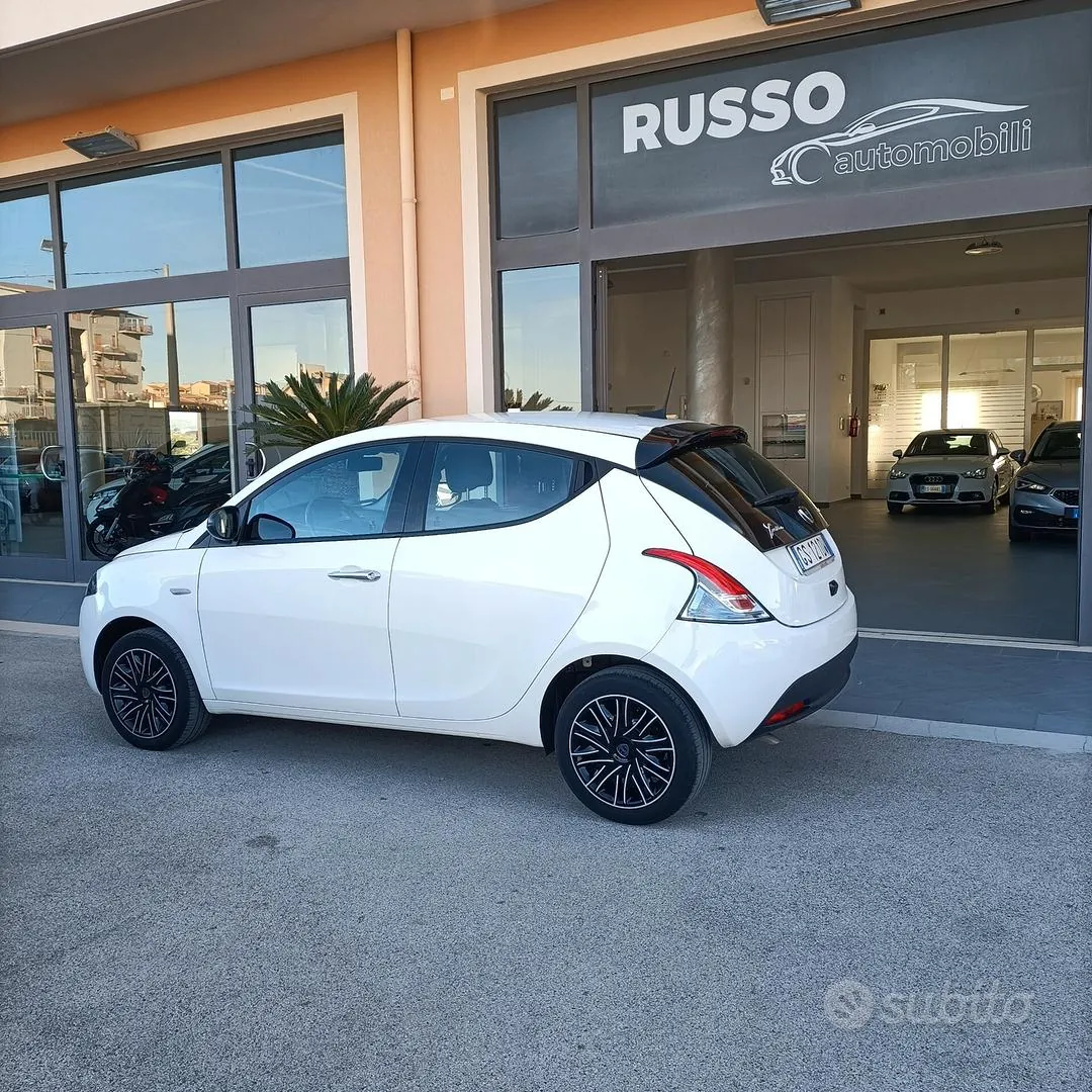 Lancia Ypsilon 2023 photo 4