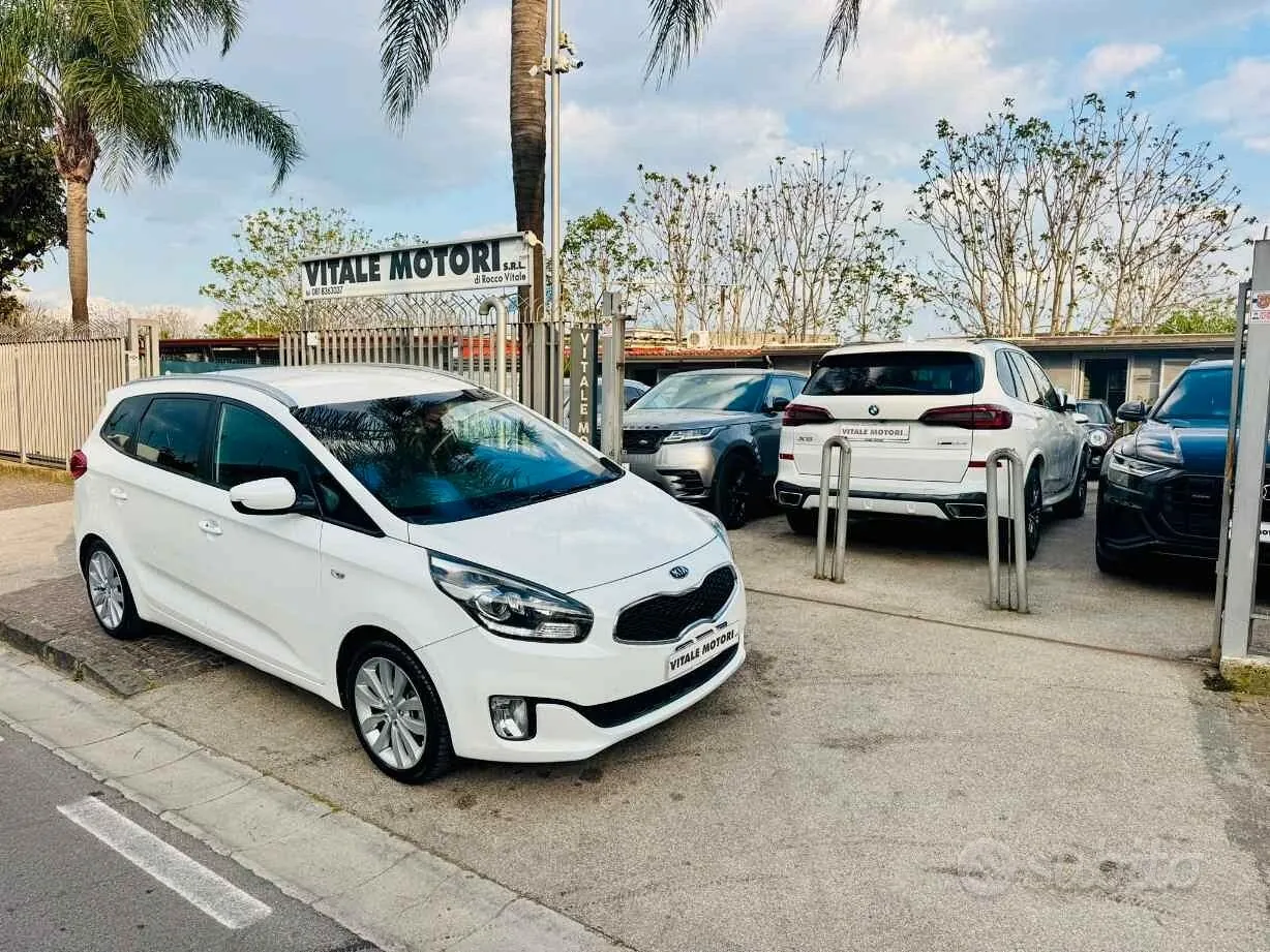 Kia Carens